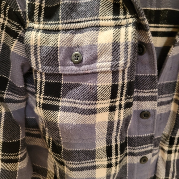 American Eagle Plaid Flannel Shirt - Picture 5 of 13
